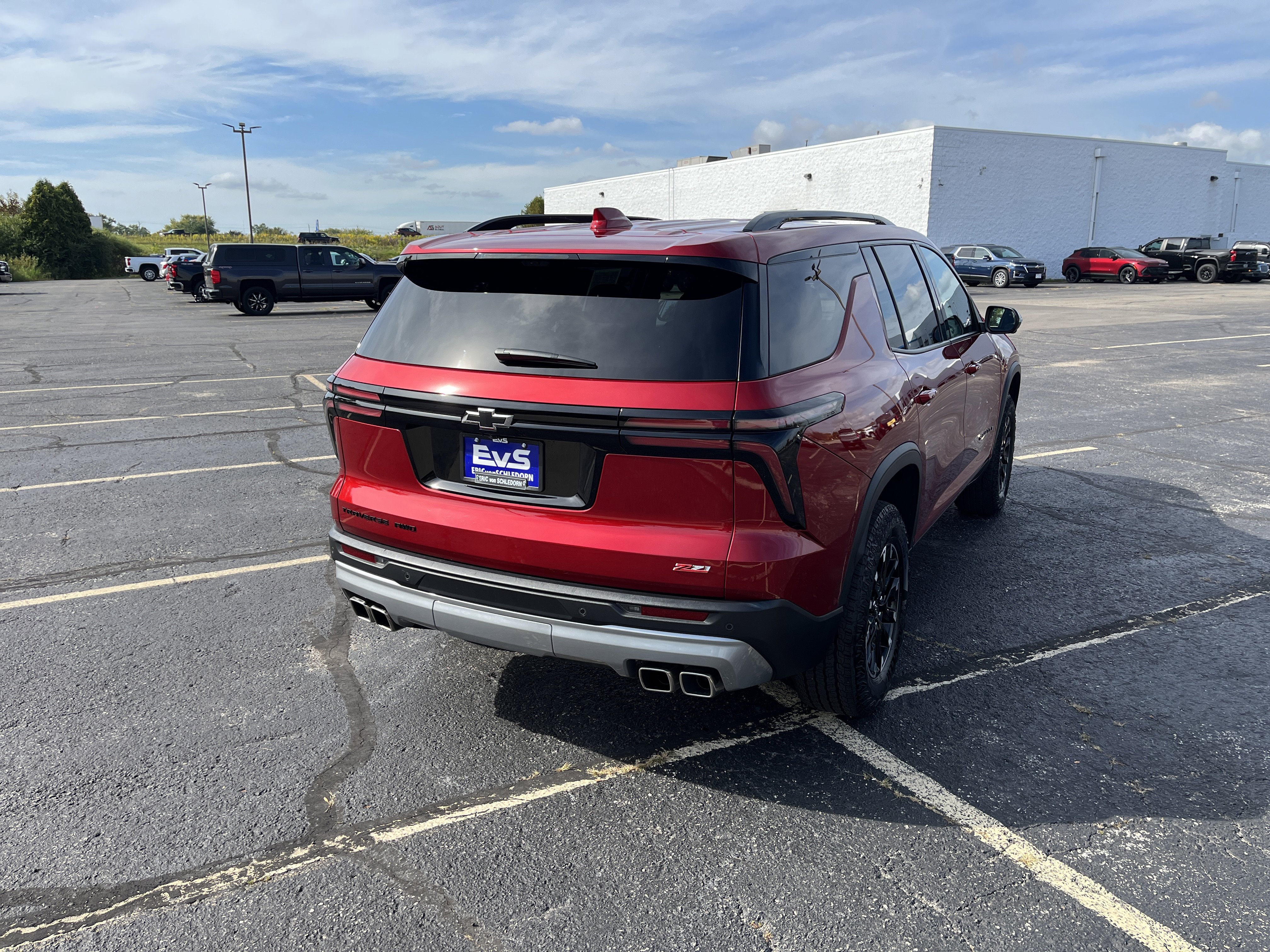 Used 2024 Chevrolet Traverse Z71 w/ Enhanced Driving Package image 6