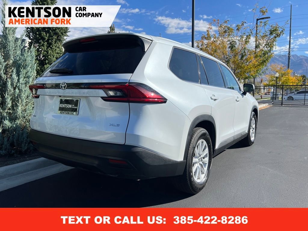 Used 2025 Toyota Grand Highlander AWD image 8