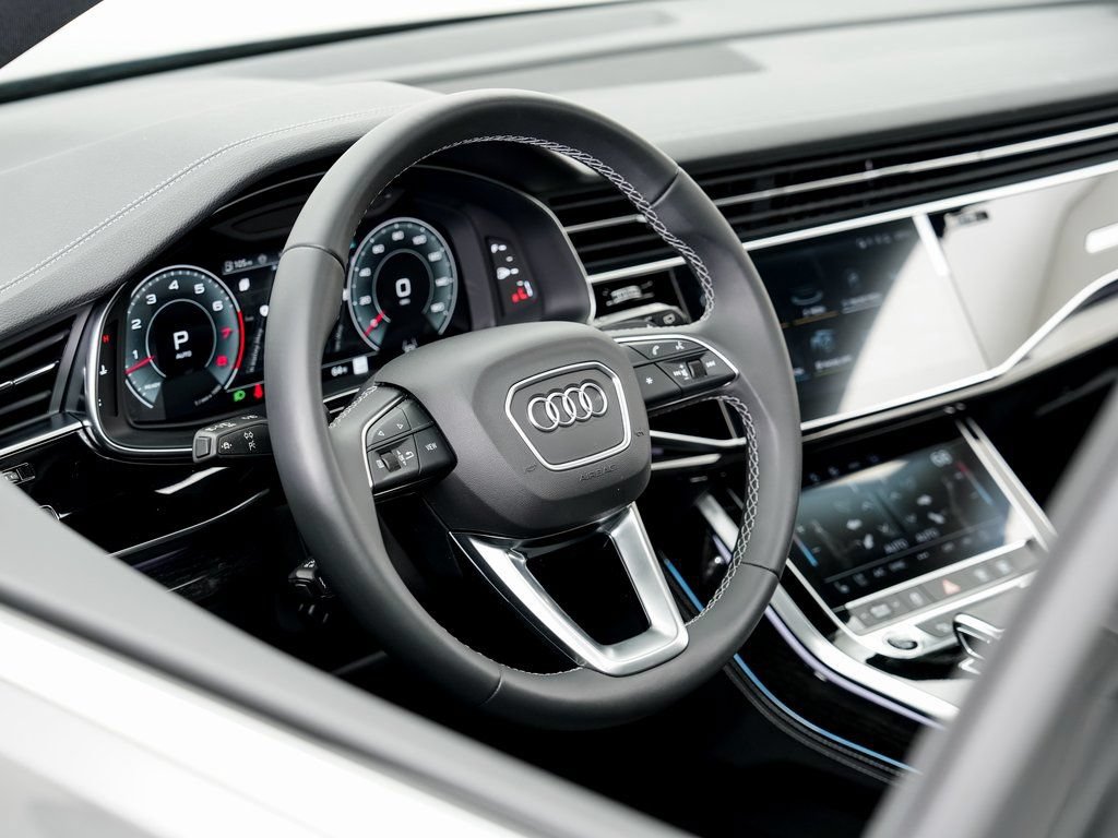 Used 2025 Audi Q8 Premium Plus w/ Premium Plus Package AWD/4WD image 9