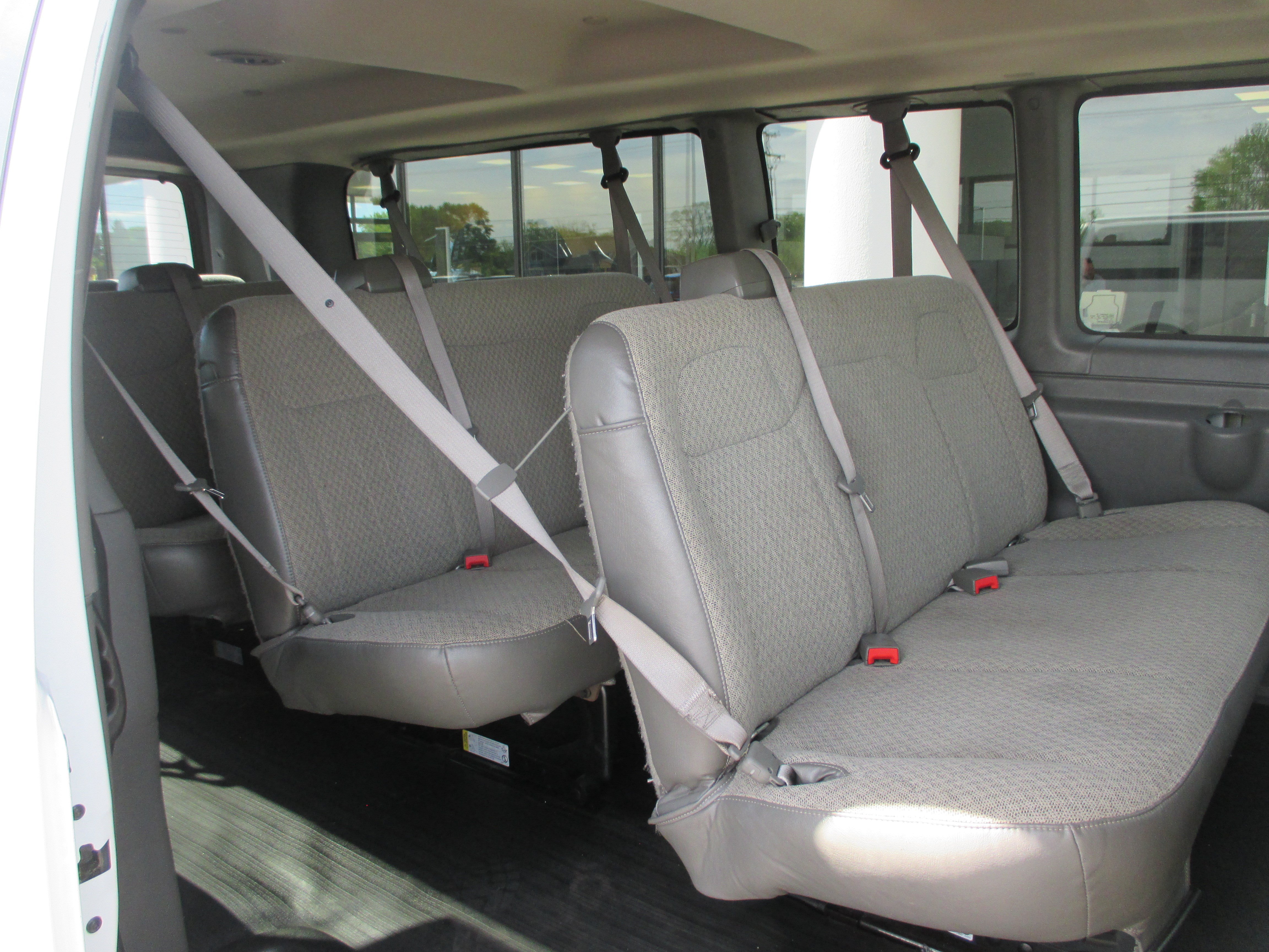 Used 2023 Chevrolet Express 3500 LS RWD image 9