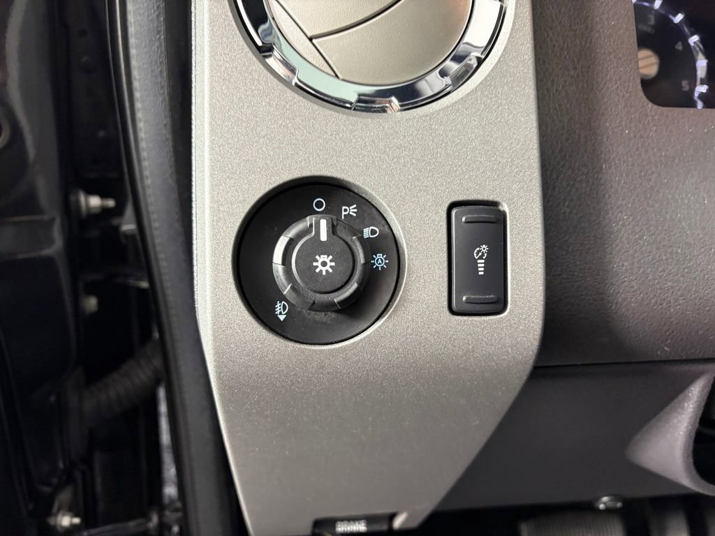 Used 2012 Ford F250 Lariat w/ Lariat Ultimate Pkg AWD/4WD image 13