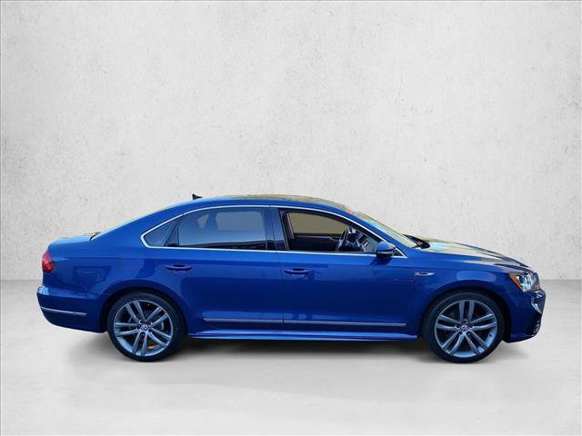 Used 2017 Volkswagen Passat 1.8T R-Line FWD image 4