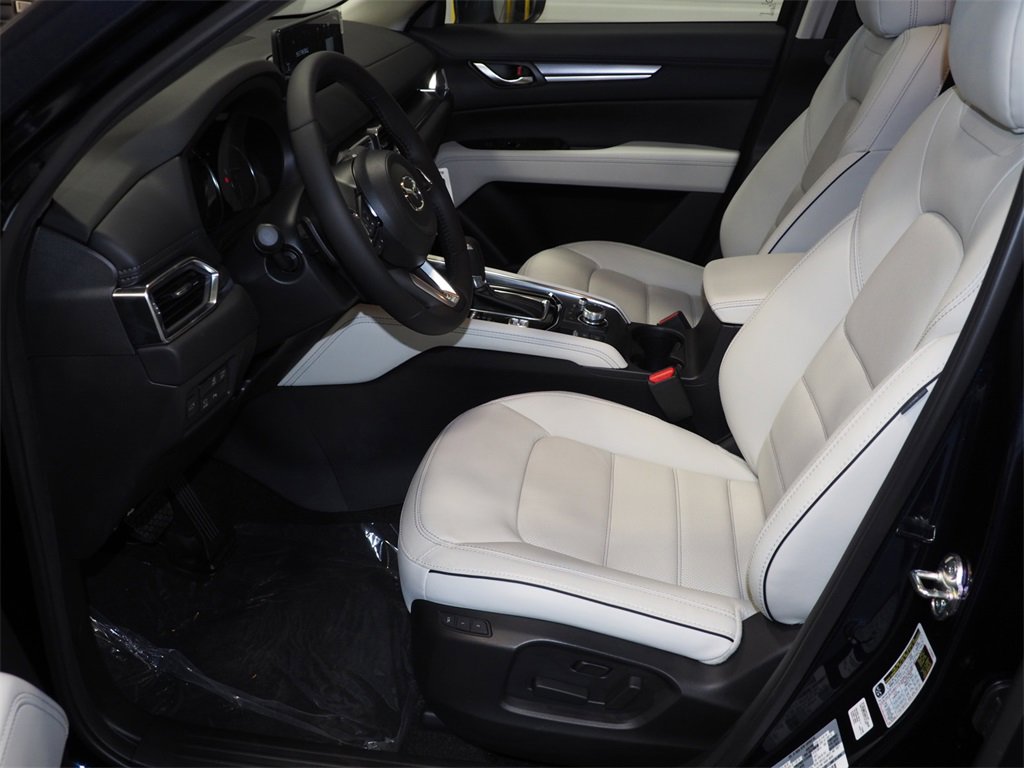 New 2025 MAZDA CX-5 AWD 2.5 S w/ Premium Plus Pkg image 4