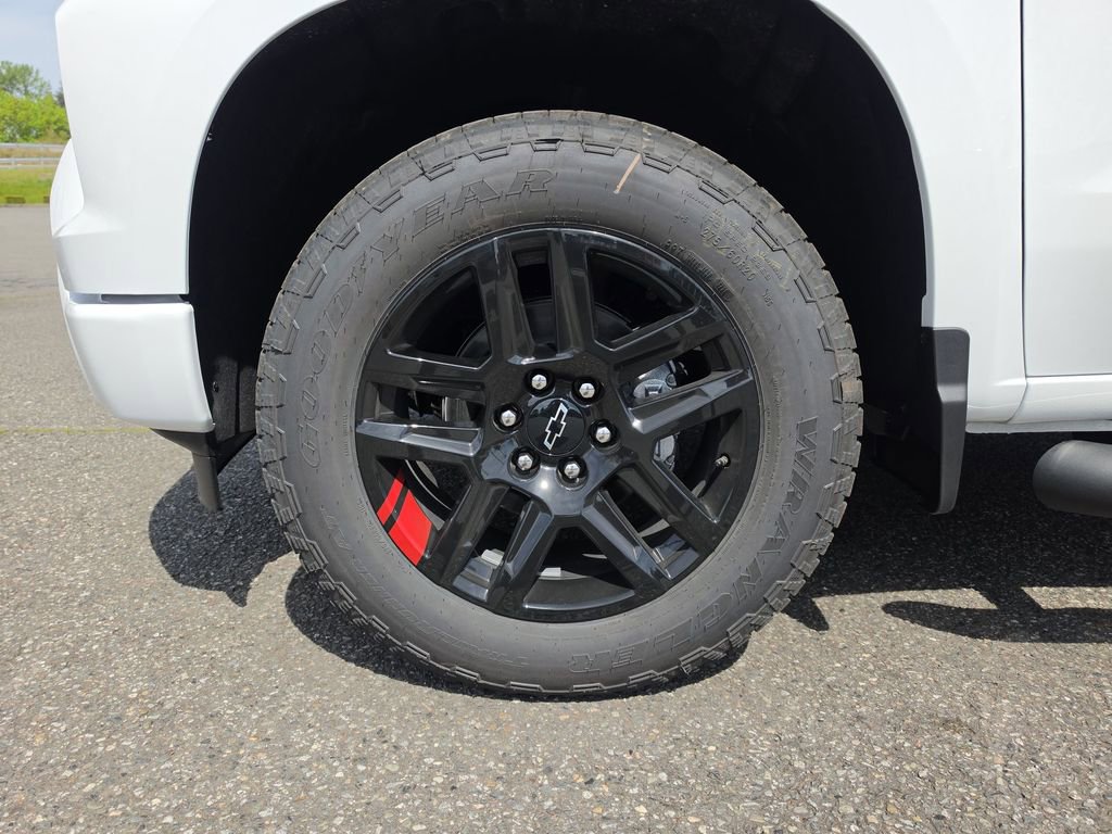 New 2026 Chevrolet Silverado 1500 RST w/ Redline Edition AWD/4WD image 37
