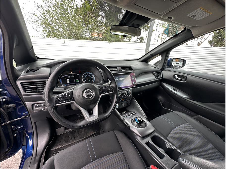 Used 2024 Nissan Leaf S FWD image 2