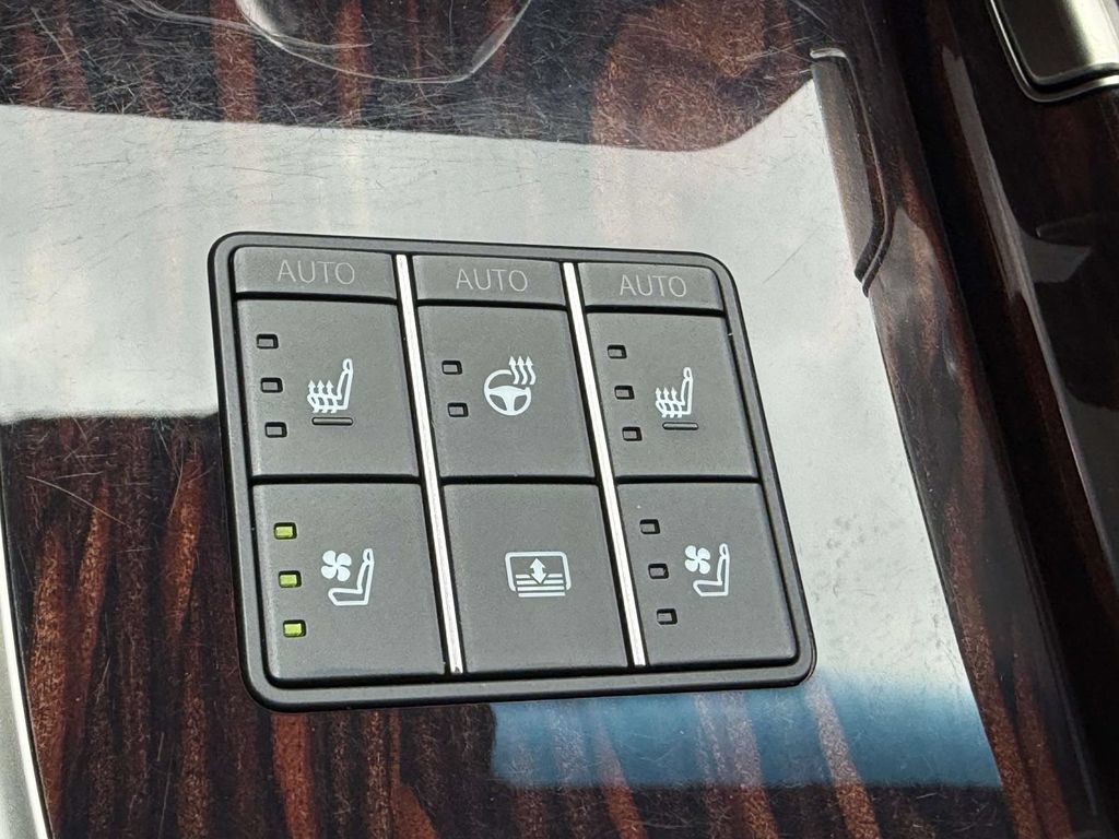 Used 2023 Lexus LS 500 AWD w/ Luxury Package image 26
