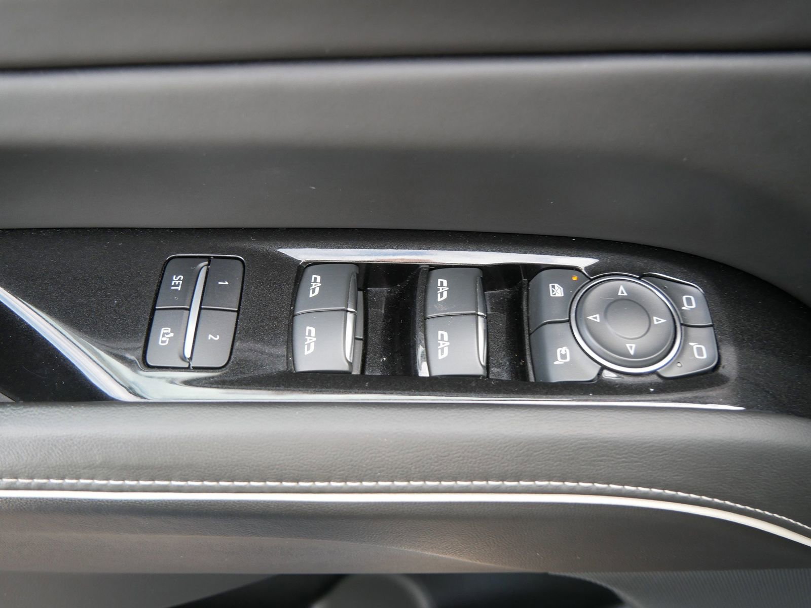 Used 2021 Cadillac Escalade ESV Sport Platinum image 18