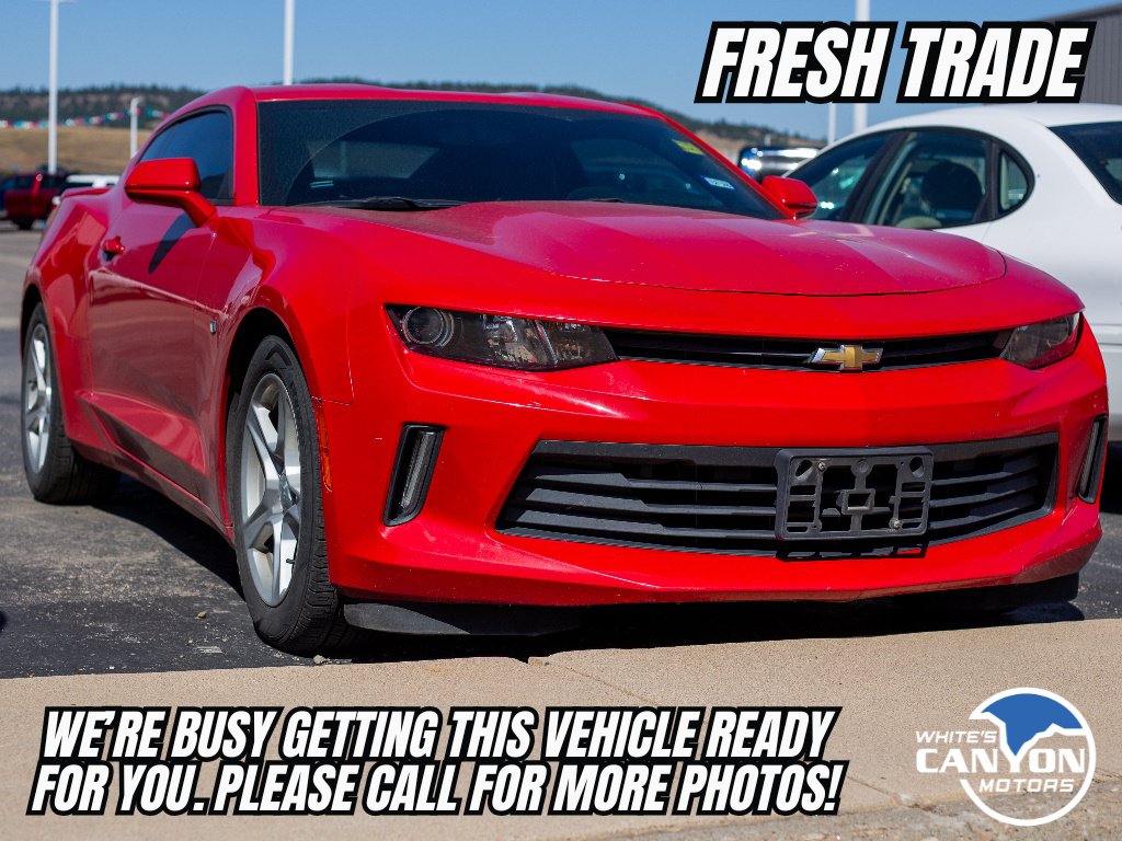 Used 2017 Chevrolet Camaro LT RWD image 1