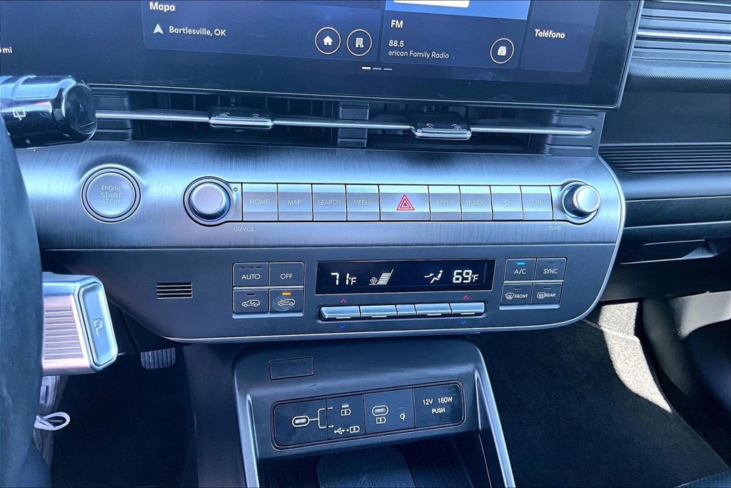 Used 2024 Hyundai Kona Limited image 33