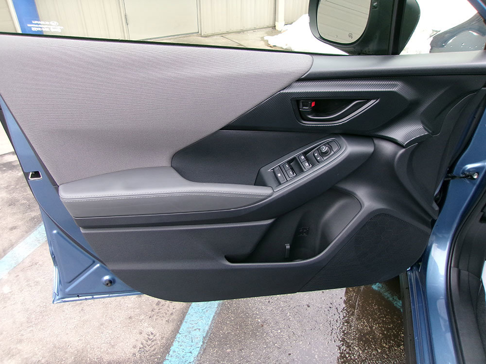 Used 2024 Subaru Crosstrek 2.0i Premium AWD/4WD image 16