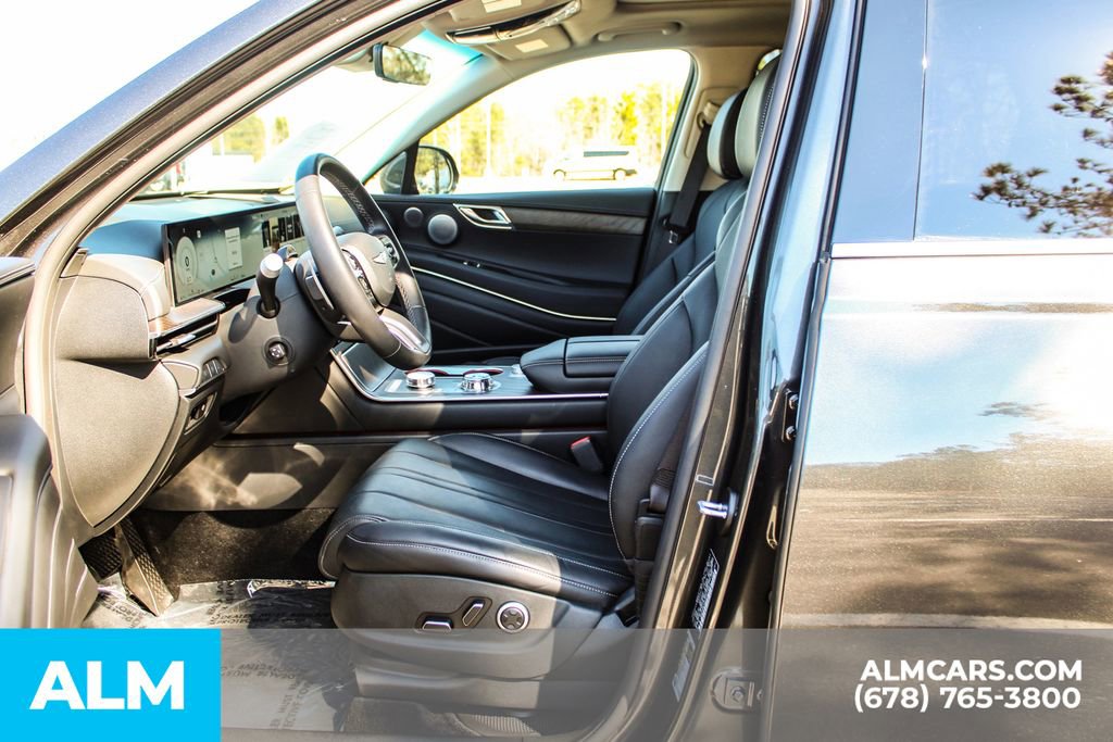 Used 2025 Genesis GV80 2.5T Advanced image 15