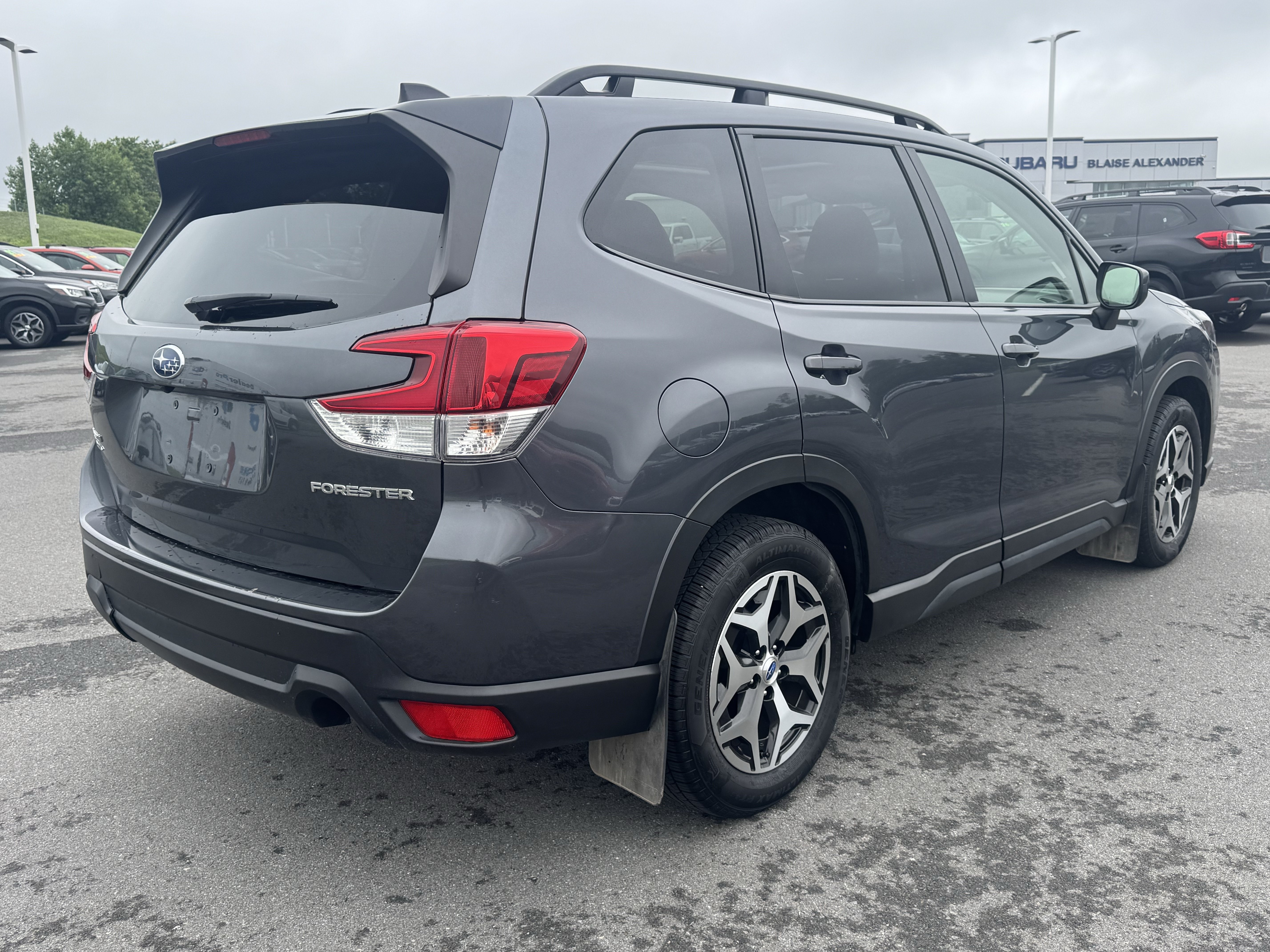Certified 2024 Subaru Forester Premium AWD/4WD image 3