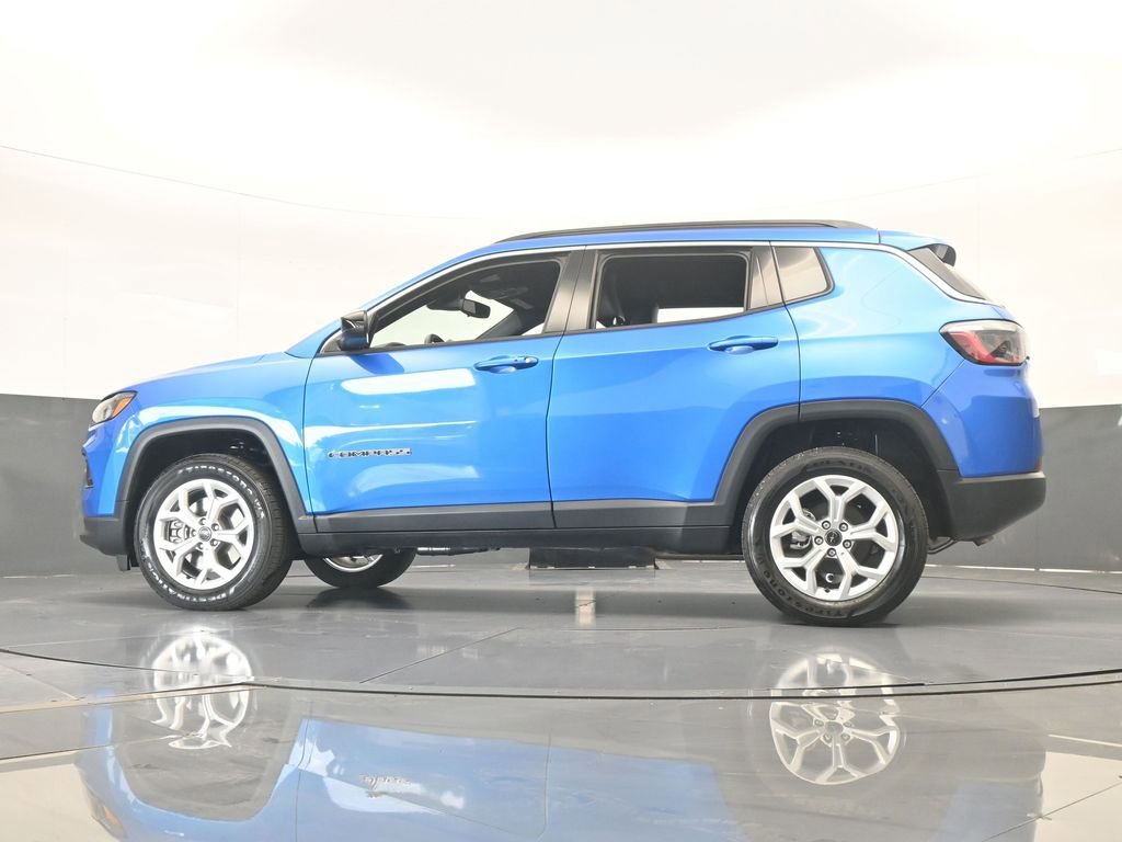 Used 2025 Jeep Compass Latitude AWD/4WD image 58