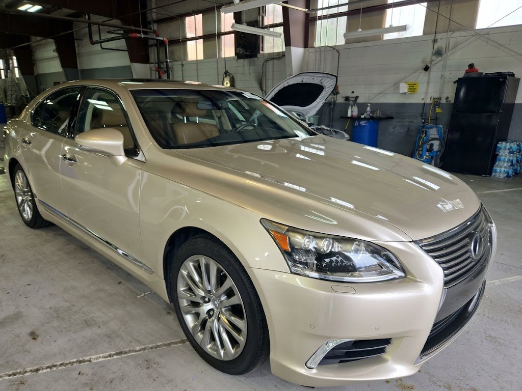 Used 2013 Lexus LS 460 w/ Ultra Luxury Pkg RWD image 5