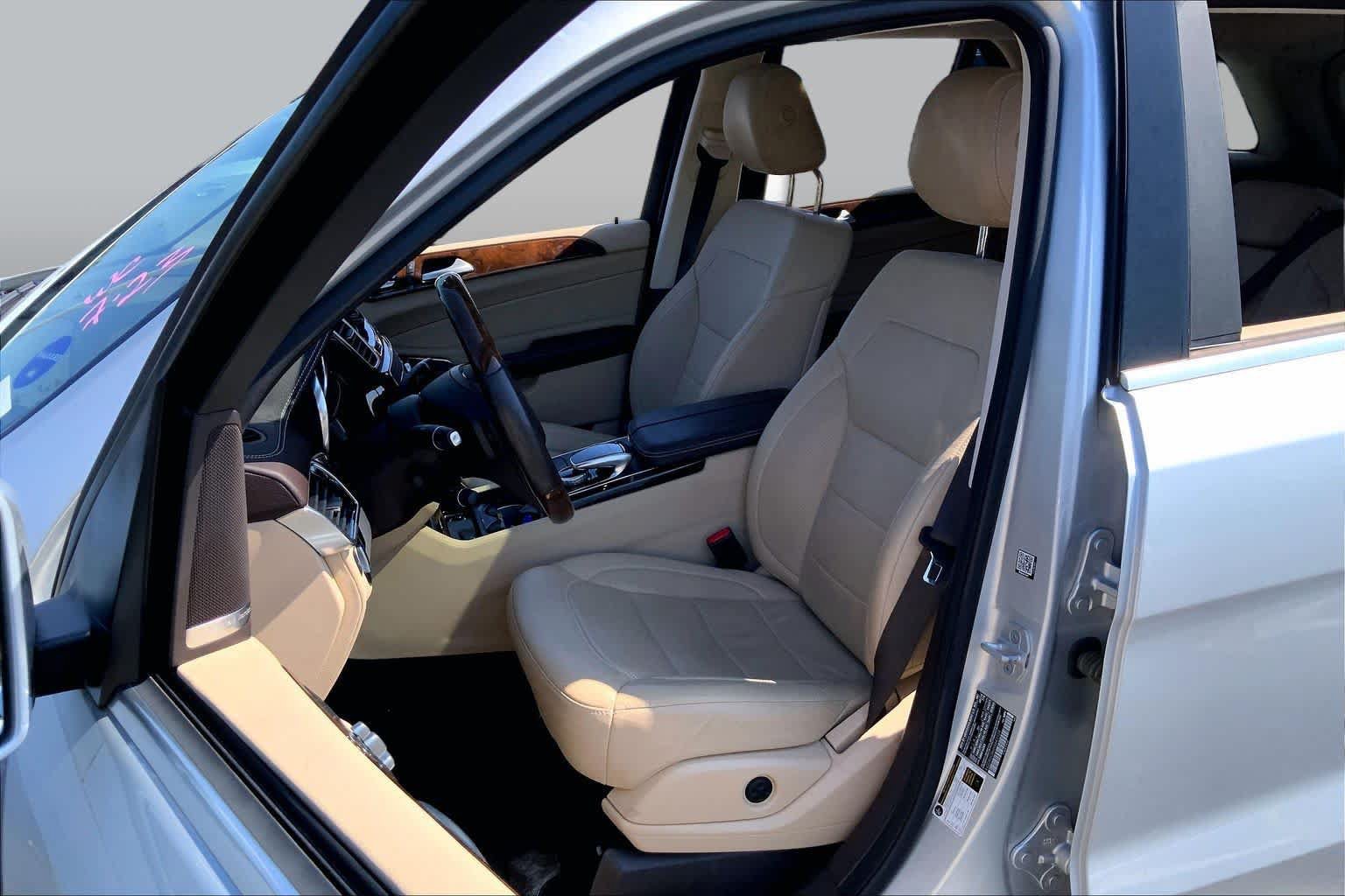 Used 2017 Mercedes-Benz GLE 400 4MATIC image 8