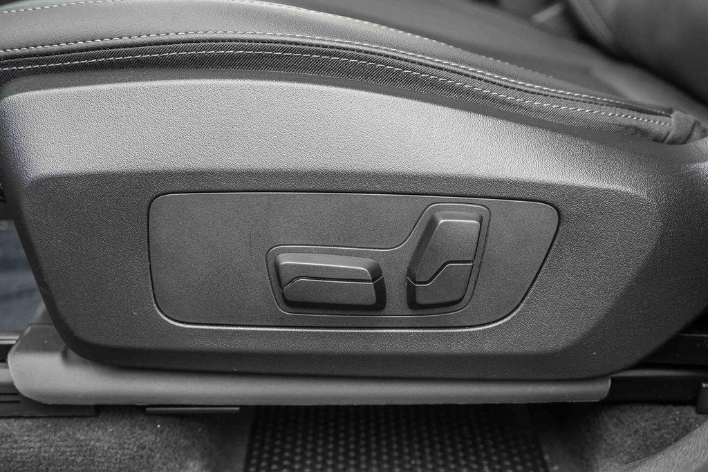 Used 2025 BMW X1 xDrive28i w/ Technology Package image 22