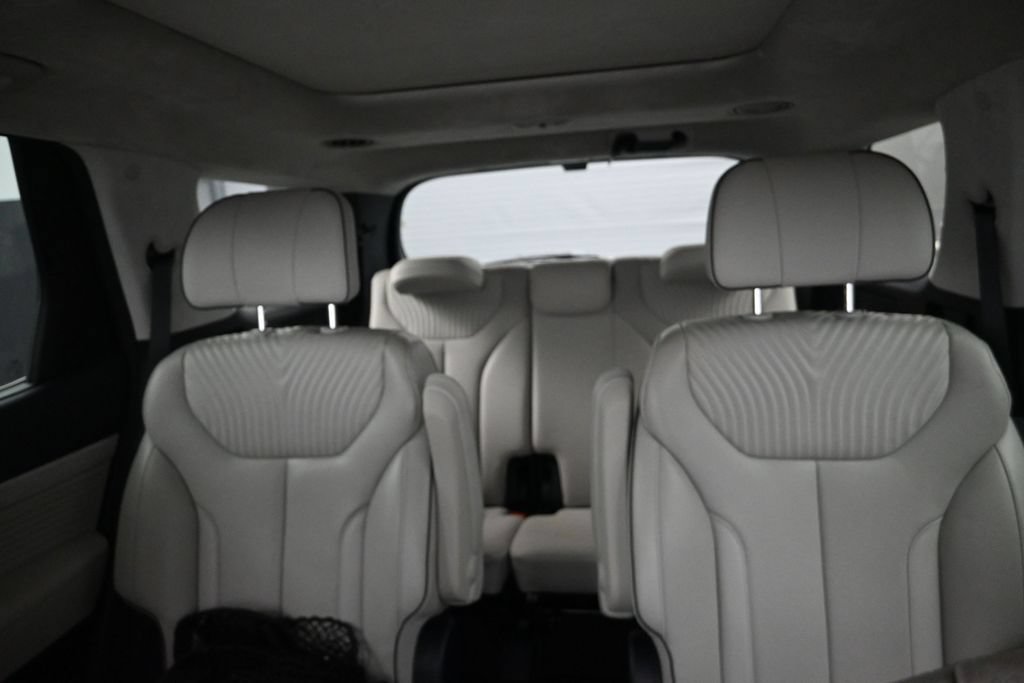Used 2025 Hyundai Palisade Calligraphy AWD/4WD image 17