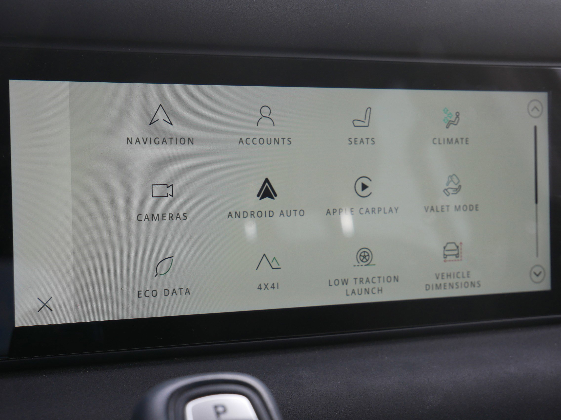 Used 2022 Land Rover Defender 110 image 33