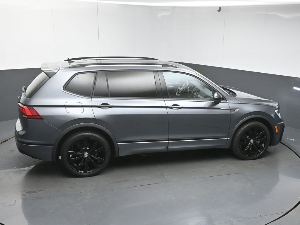 Used 2021 Volkswagen Tiguan SE R-Line image 48