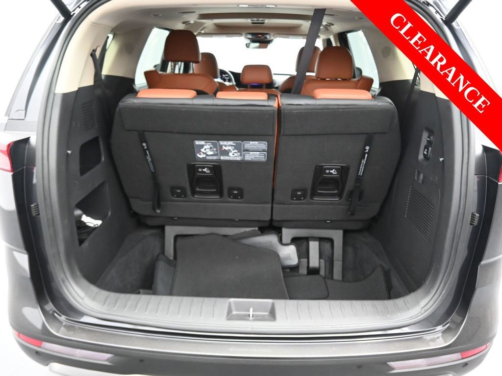 Used 2023 Kia Carnival SX Prestige image 20