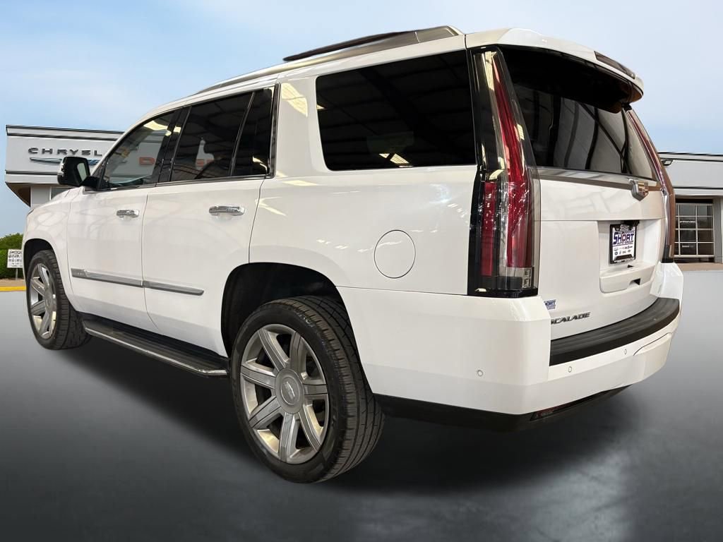 Used 2020 Cadillac Escalade Premium Luxury image 3