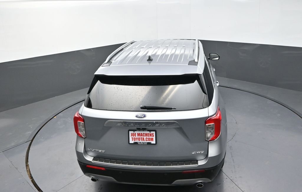 Used 2023 Ford Explorer Limited image 18