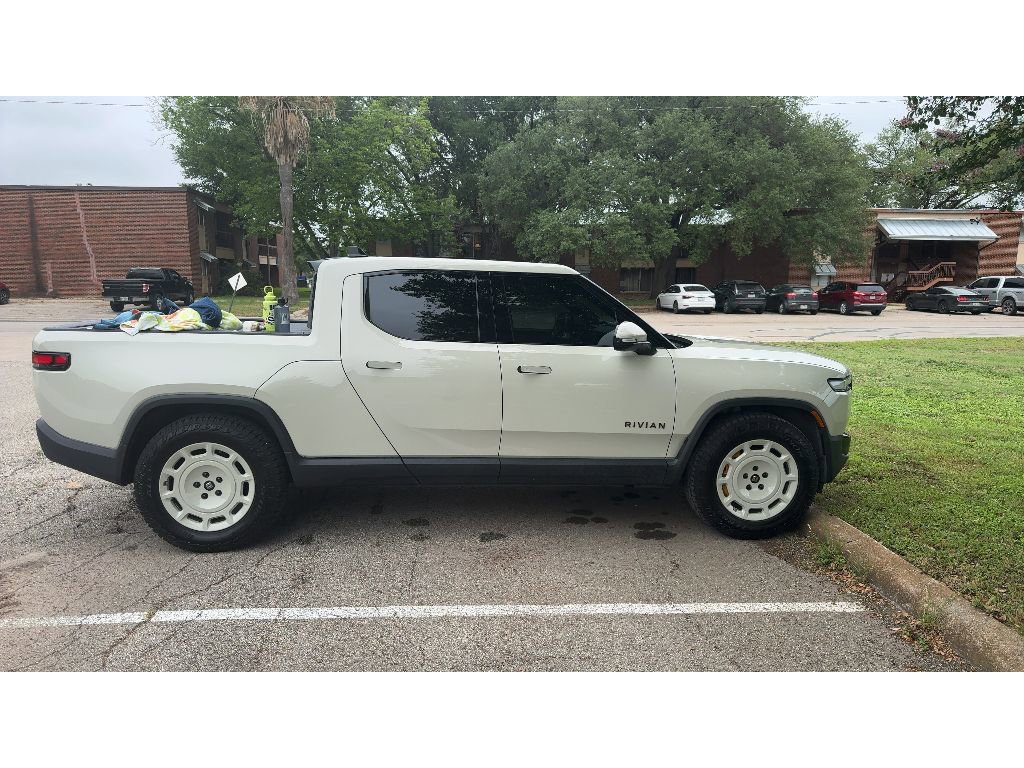 Used 2025 Rivian R1T Adventure AWD/4WD image 4