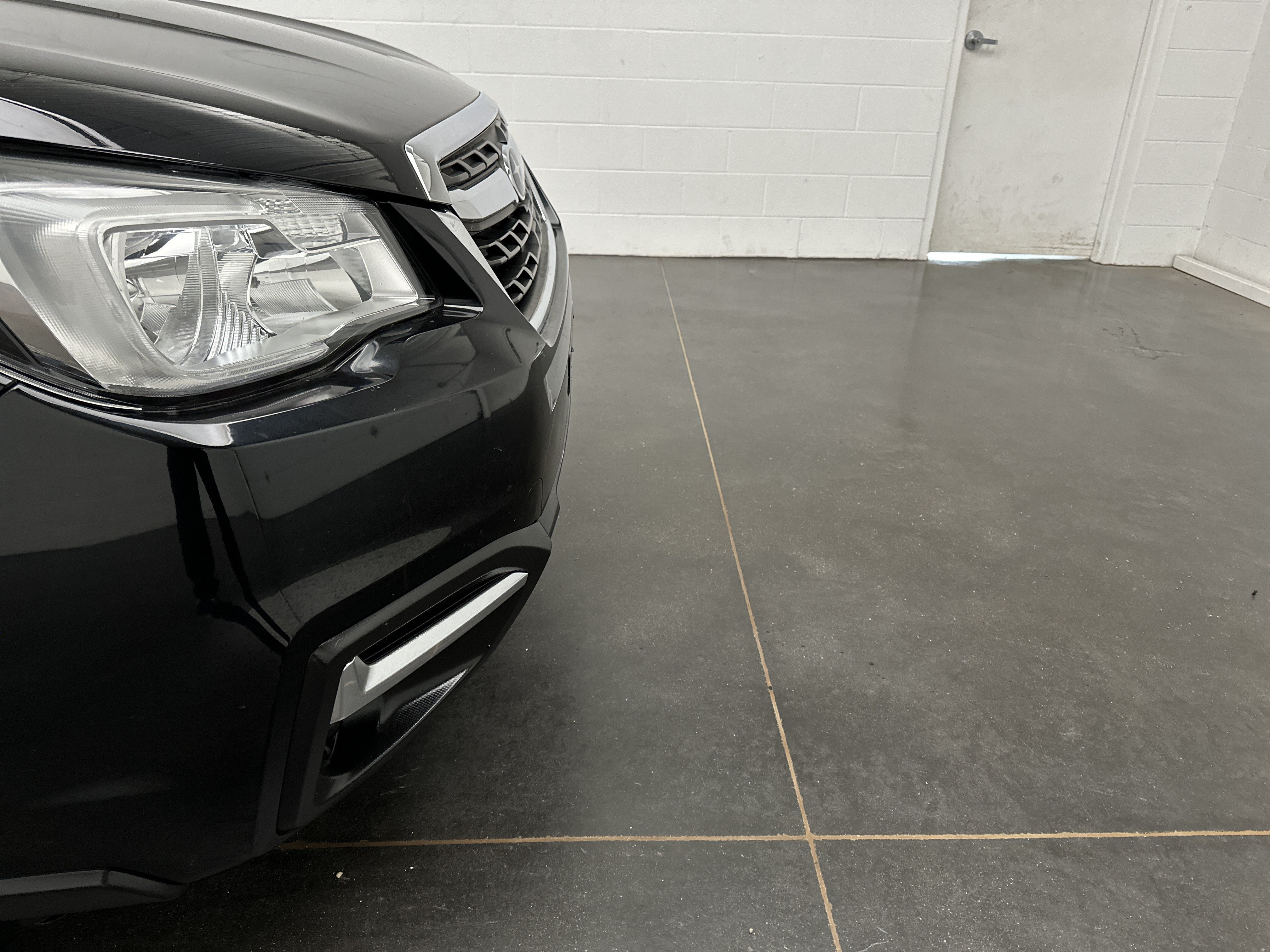 Used 2017 Subaru Forester 2.5i Premium w/ All-Weather Package AWD/4WD image 2