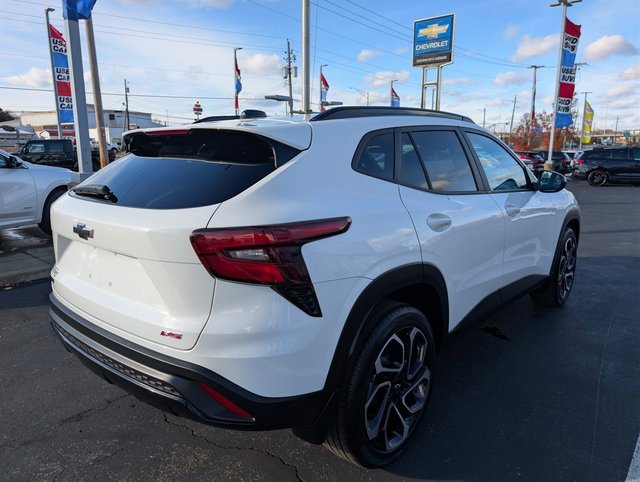 Used 2024 Chevrolet Trax RS w/ Sunroof Package image 5