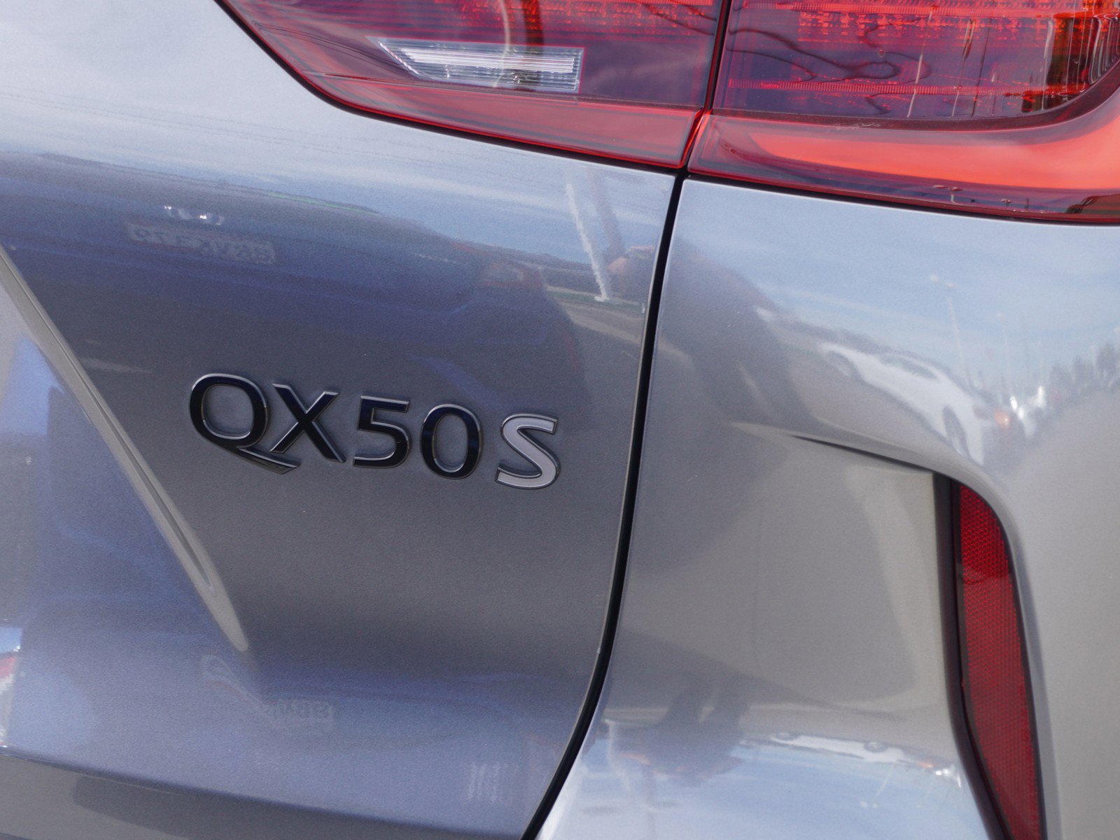 Used 2023 INFINITI QX50 Sport image 11