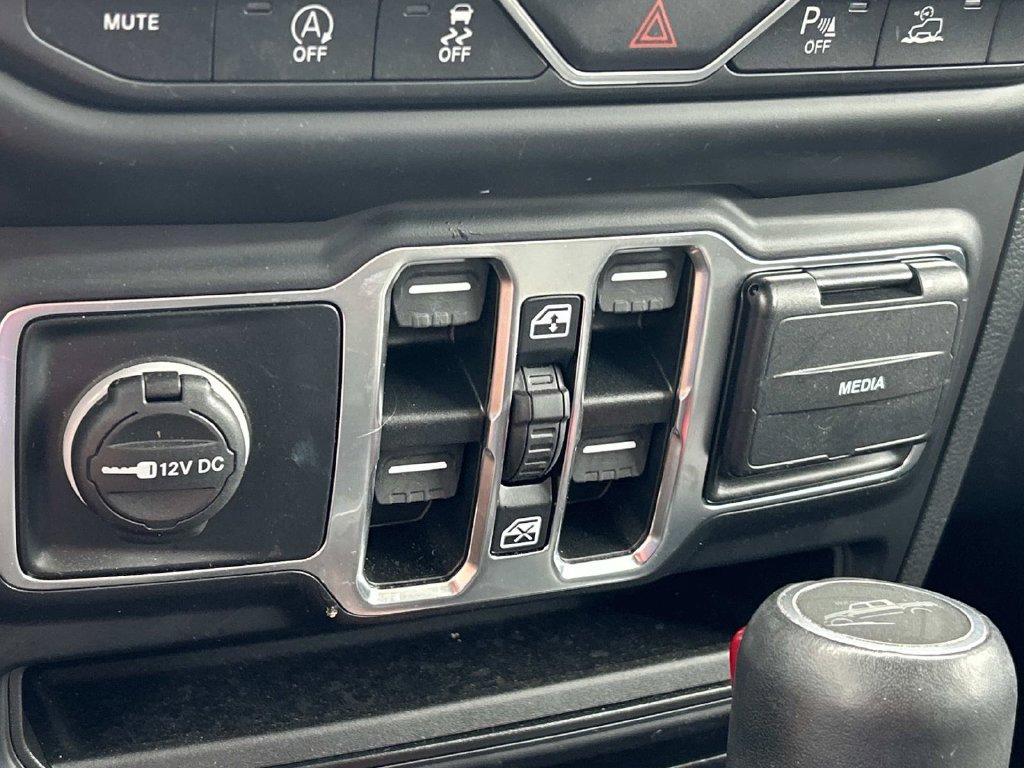 Used 2022 Jeep Gladiator Overland AWD/4WD image 17