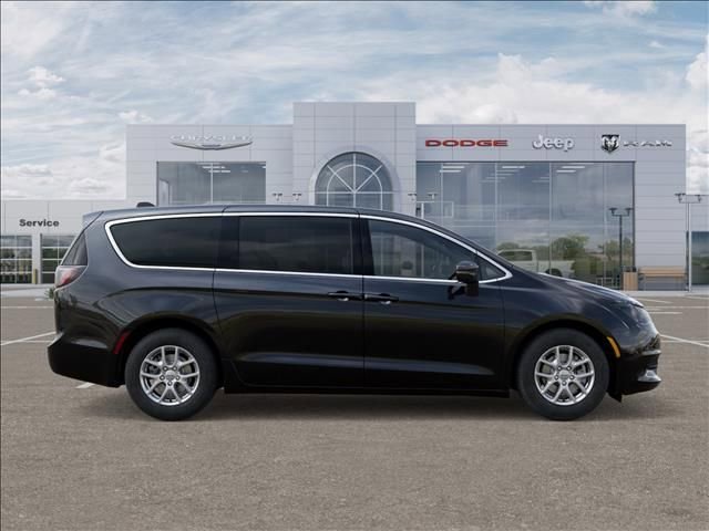 New 2026 Chrysler Voyager LX image 21