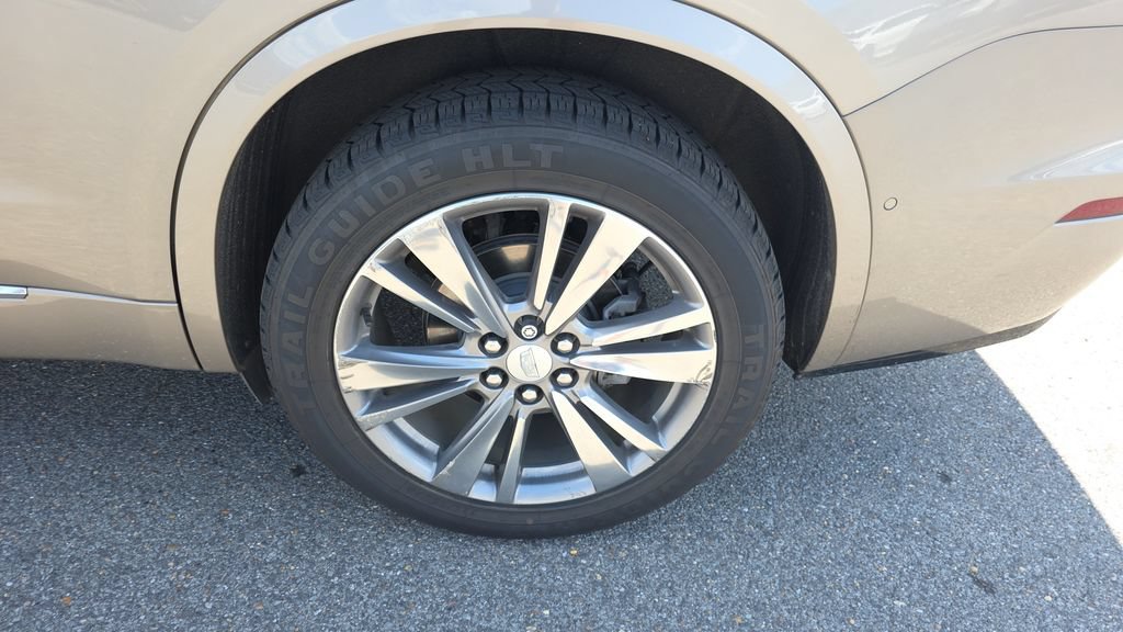 Used 2022 Cadillac XT6 Premium Luxury w/ Platinum Package FWD image 10