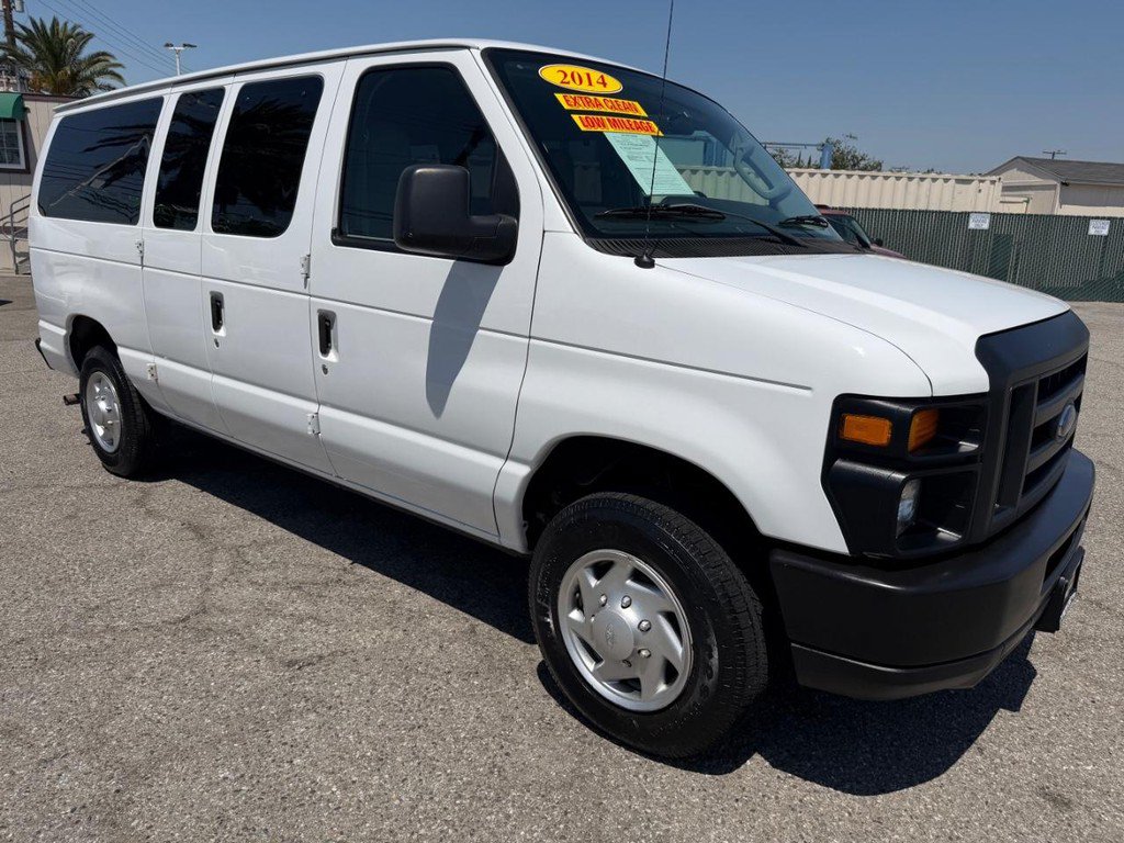 Used 2014 Ford E-150 and Econoline 150 Wagon w/ Power Windows & Locks Group RWD image 3