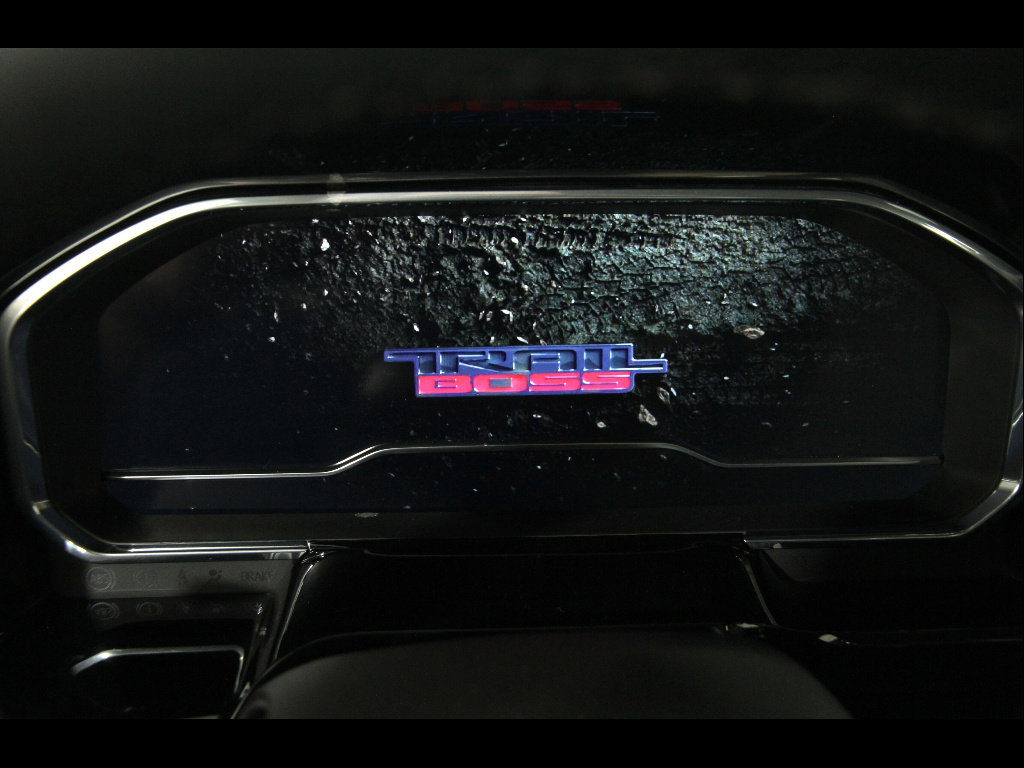 Used 2024 Chevrolet Silverado 1500 LT Trail Boss w/ Convenience Package II image 9