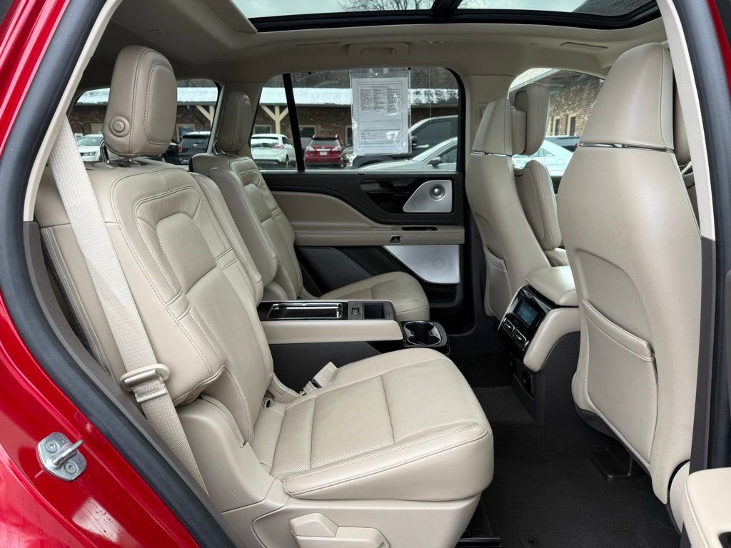 Used 2020 Lincoln Aviator Reserve w/ Equipment Group 202A AWD/4WD image 19