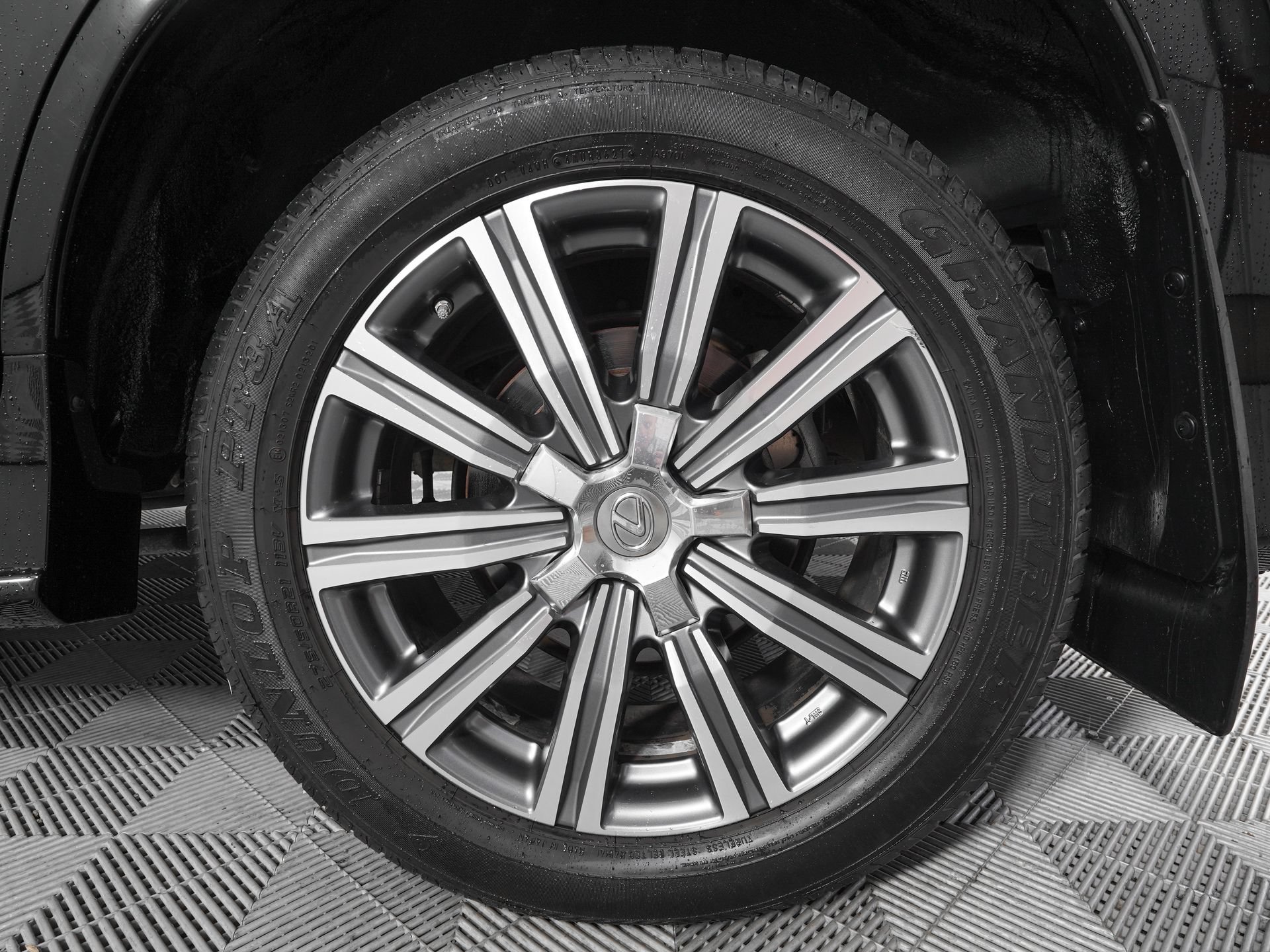 Used 2016 Lexus LX 570 4WD w/ Luxury Package image 33