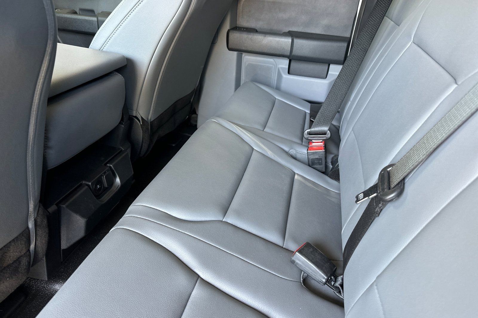 New 2024 Ford F550 2WD SuperCab Super Duty image 12