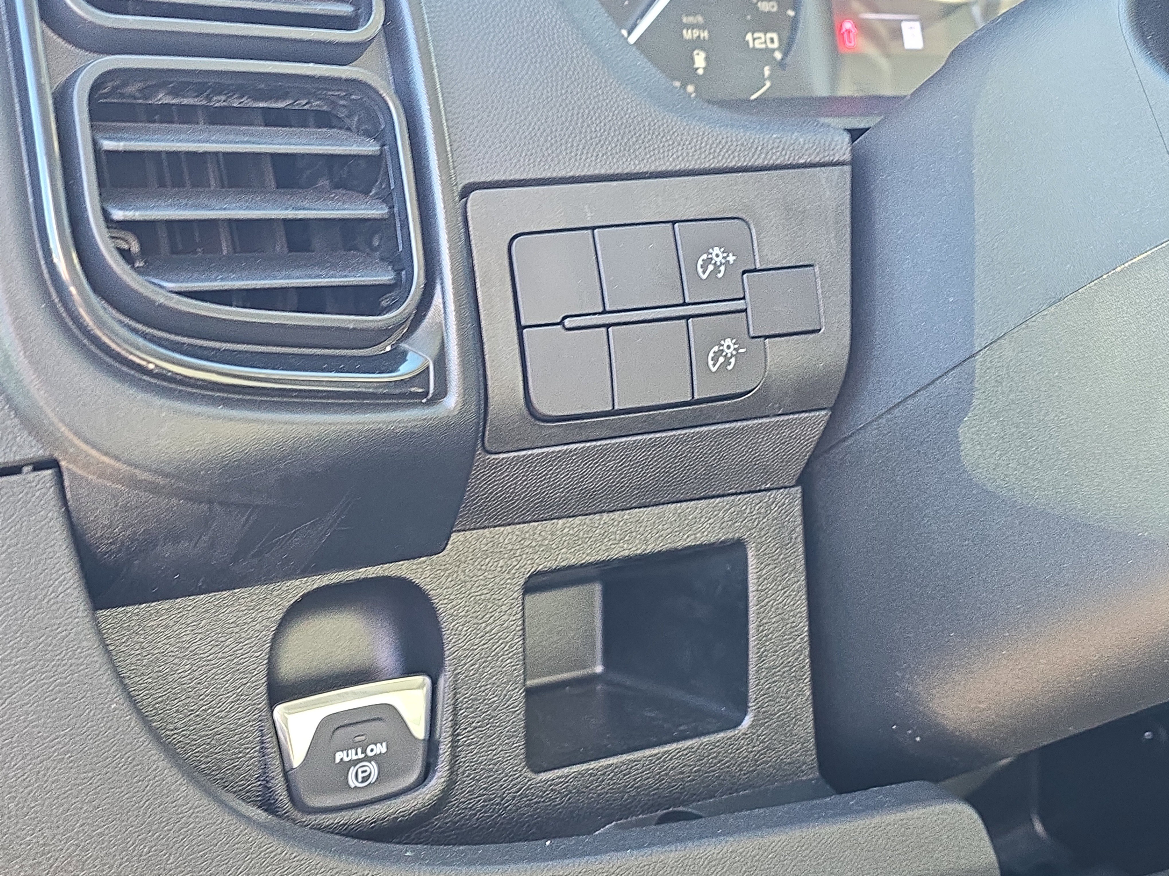 Used 2025 RAM ProMaster 2500 w/ Storage Group image 14