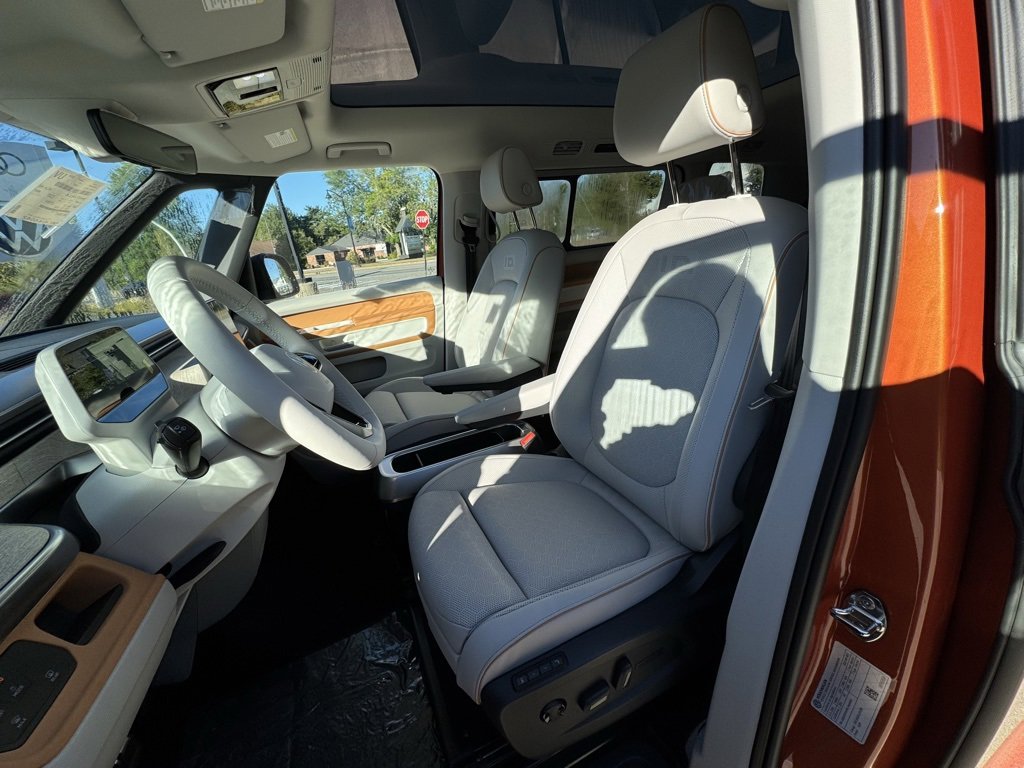 New 2025 Volkswagen ID. Buzz 1st Edition image 18