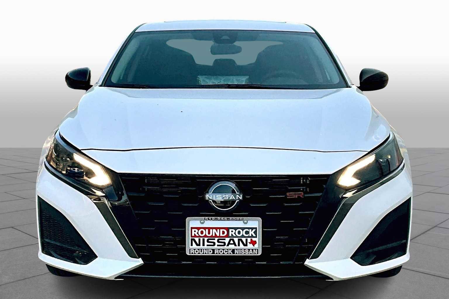 New 2025 Nissan Altima 2.5 SR w/ SR Premium Package image 3