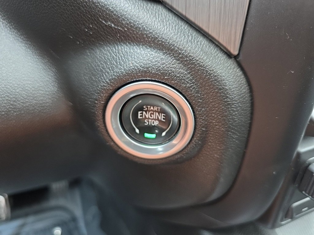 Used 2023 GMC Sierra 3500 Denali w/ Denali Ultimate Package image 37