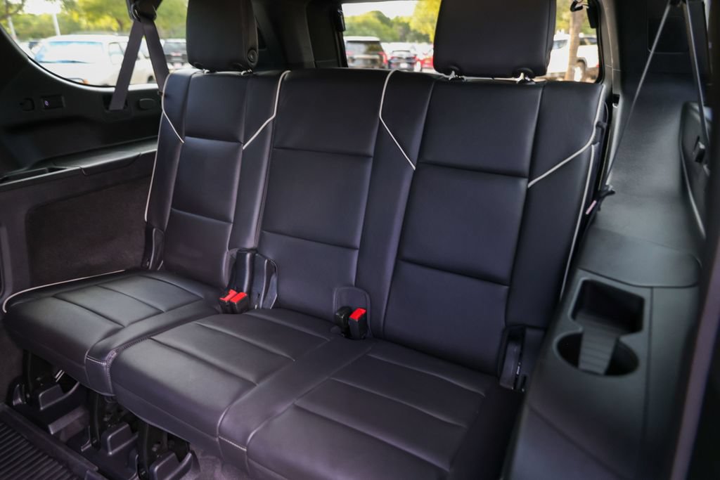 Used 2024 Cadillac Escalade ESV Premium Luxury w/ Performance Package AWD/4WD image 26