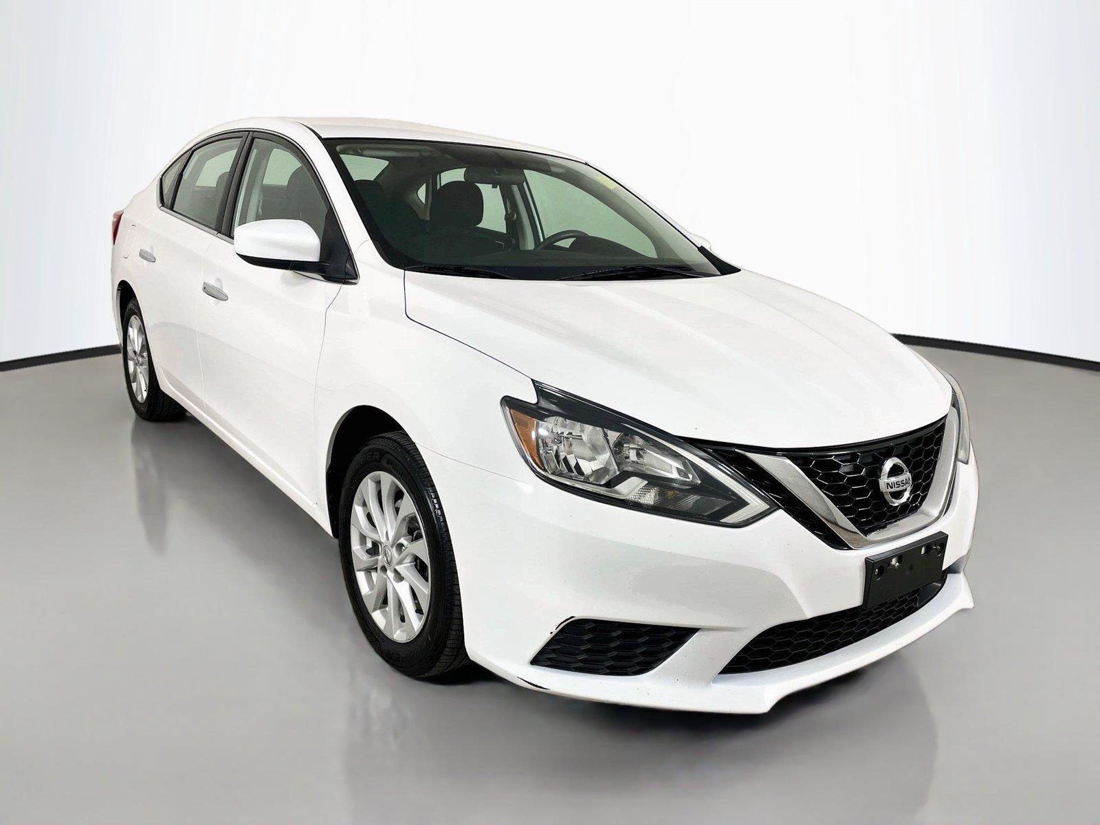Used 2019 Nissan Sentra SV FWD image 1