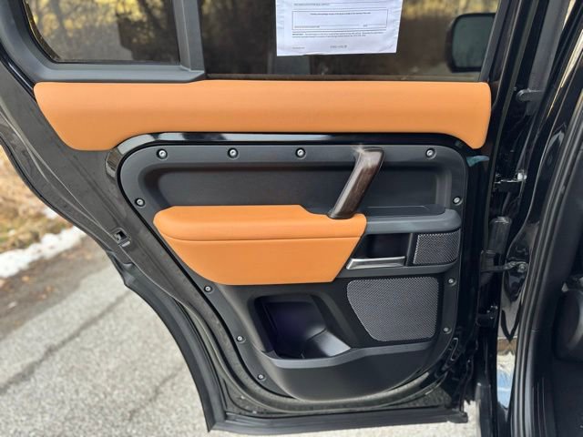 Used 2023 Land Rover Defender 110 X image 13