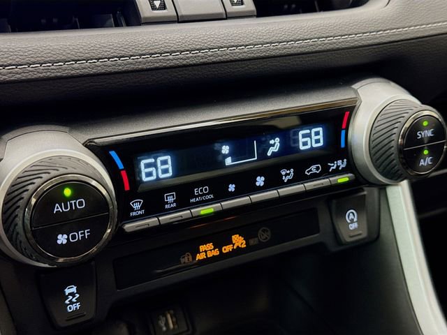 Used 2023 Toyota RAV4 XLE Premium image 16