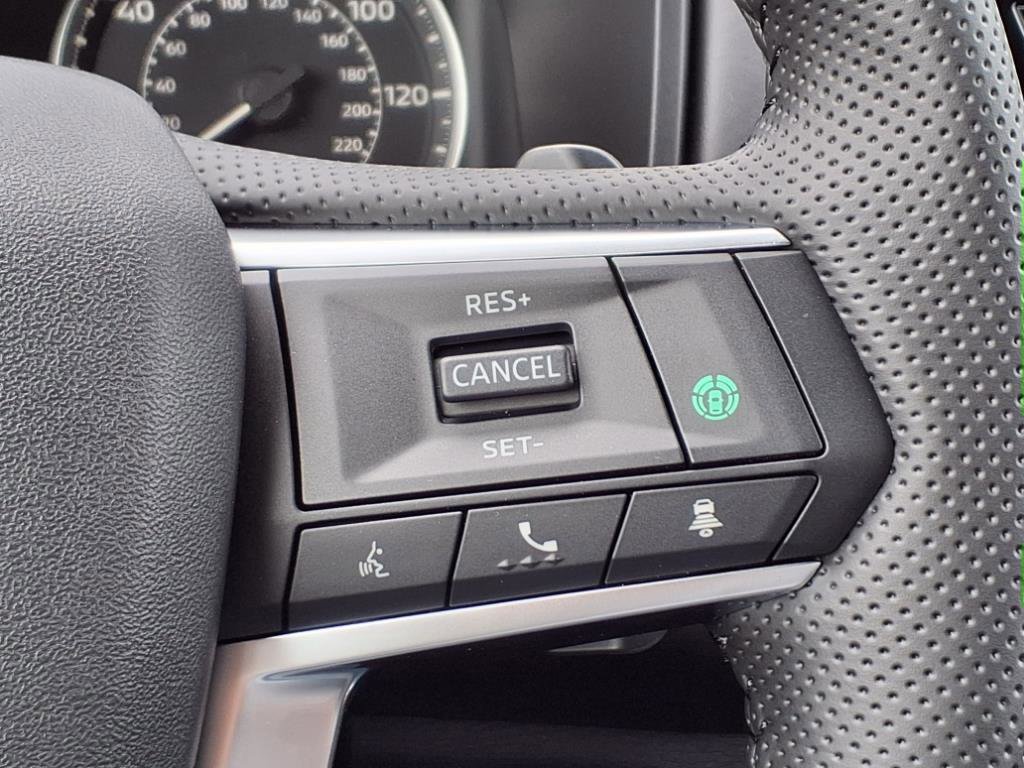 New 2025 Mitsubishi Outlander SE image 11