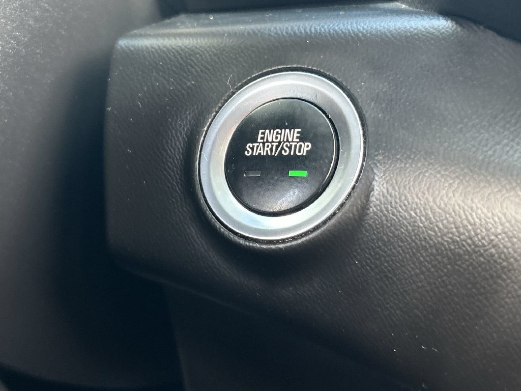Used 2020 GMC Terrain Denali w/ GMC Pro Grade Package AWD/4WD image 17