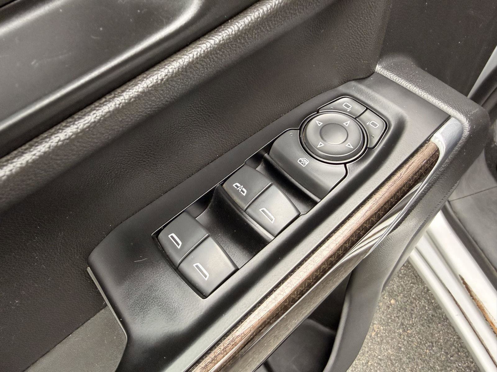 Used 2019 Chevrolet Silverado 1500 LT w/ All-Star Edition AWD/4WD image 15
