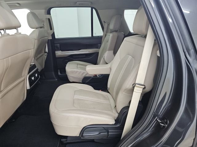 Used 2023 Ford Expedition Limited image 5